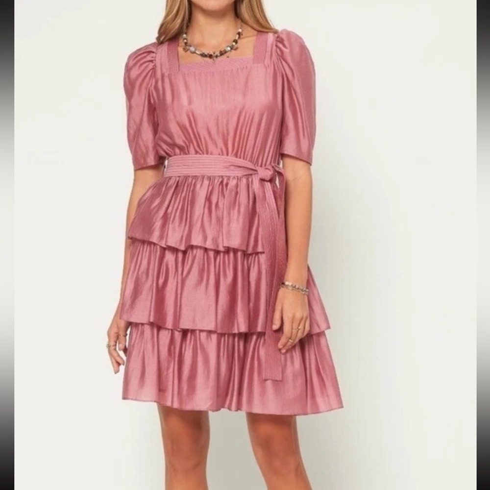 Current Air Bubbled Tiered Short Sleeve Mini Dress Dusty Rose Shimmer Sz Medium